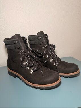 Chaco Women's Black Lace-Up Leather Boots - Size 7